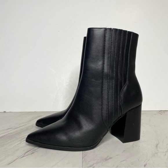 Blondo Indi Black Leather Pointy Toe Heeled Bootie 7 1/2 M - Picture 14 of 14